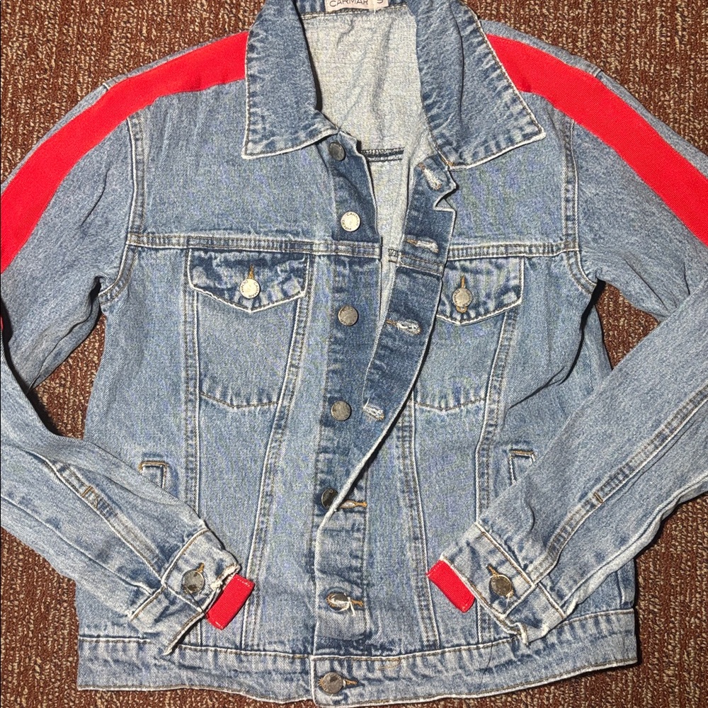 Carmar Denim Jacket with Red Striped sleeve women’s small medium wash cool jean